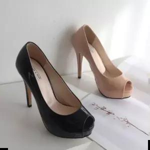 높은구두 에나멜 토오픈 가보시 얇은굽 하이힐 킬힐 여성 구두Y