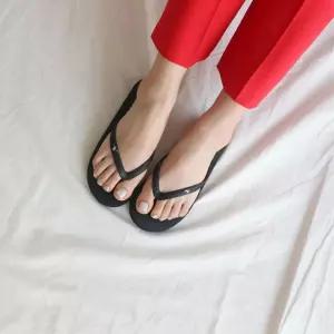 칼라 커플쪼리 가벼운 피서지 플랫슬리퍼 여성조리