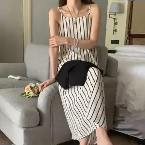 데일리원피스 끈조절 나시 롱원피스 세로 스트라이프 A라인 여행룩