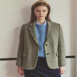 [국내백화점] 헤지스레이디스 [24FW] [반값세일][울100%] 라이트카키 해리스트위드 베이직 싱글 자켓 HSJA4