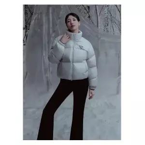 게스 진 남녀공용 베이직 푸퍼 MP4W9891