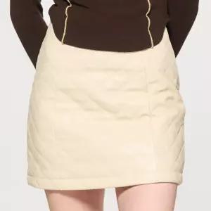 WOMAN 퀼팅 페이크 레더 미니스커트 [BUTTER] / WBC4L13514