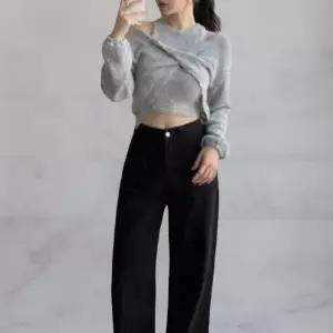 [신세계라이브쇼핑][옷자락] 여성 봄 가을 레이어드 꼬임 니트 홀터넥 세트