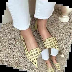 가죽플랫슈즈 플랫슈즈 망사신발 데일리 펀칭로퍼 가죽