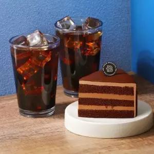 [파리바게뜨] 밥먹고 파바고! 부드러운 초코가나슈 케이크(조각)+아이스 아메리카노 2잔