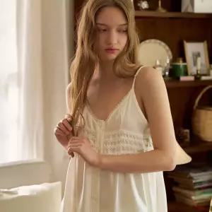 달리 나시 원피스 크림 (75D)