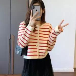 [하프클럽/]여성 스트라이프 가디건 데일리 룩 스타일