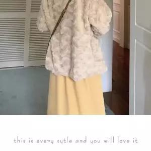 (사이즈 베이지FREEL)카라 퍼 퀄팅 안감 스탠다드 핏 여성 겨울 방풍 아우터 바람막이 플리스 자켓 후다운