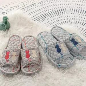 거실 슬리퍼 3중 쿠션 고양이 퀼트 누빔/실내 거실용 다용도 손님 사무실용 룸 슈즈 실내화 거실화 사무실