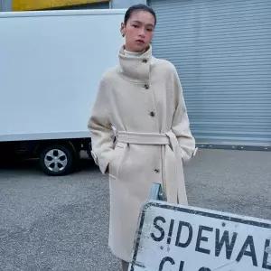 [케네스레이디](대전신세계)[BYLYNN] [케네스레이디] 에디 하이넥 코트 EWHCPL0100