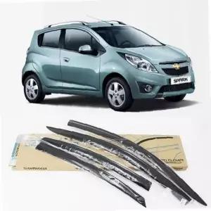 차량 환기 목적으로 설치하는 스파크 도어바이저