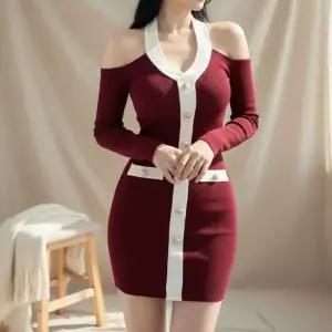 [하프클럽/]여성 슬림 골지 홀터 오프숄더 배색 미니 원피스