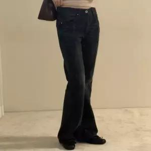 여자 로우라이즈 절개 슬림핏 흑청 청바지