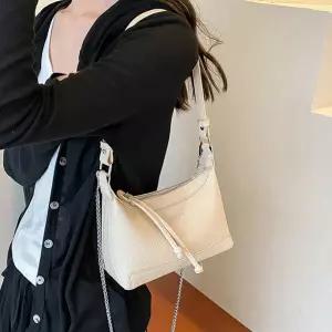 미니 크로스백 스트랩 숄더 겸용 곡선 디자인 가방스디테일 2030여성 데일리 페미닌 외출 크로스