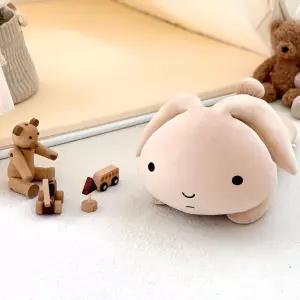 짱구 바디모찌쿠션-유리토끼소파 애니 동물 귀여운 캐릭터 예쁜 선물용 가정용