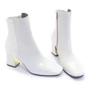 갤러리아 세라 여성 양가죽 스퀘어 통굽 앵글 부츠 힐 TJA22514 화이트 7CM