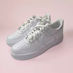 [나이키]에어포스 1 에어포스 107 나이키 운동화 남성 여성 스니커즈 화이트 cw2288-111 dd8959-100