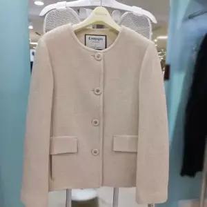 [꼼빠니아] DP01 모직 넥 라운드 숏 자켓 Caew0-wjk100 (S42516500)