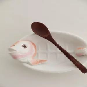 생선 오목한 도미 일식 이자카야 접시 회 사시미 반건조 제사 흰살 참돔