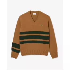 매장정품 LACOSTE 라코스테 브랜드관 (남성) 스트라이프 브이넥 스웨터 AH5180-55N 9IQ(라이트브라운)(센텀