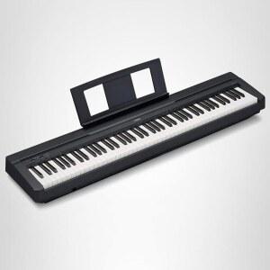 야마하 88키 무게의 휴대용 디지털 피아노 키보드, 음악 휴식, 지속 가능한 풋 스위치, 내장 스피커, USB 연결, 블랙(P45B)