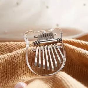 투명 아크릴 8음계 미니 칼림바(6x7cm) (곰)/입문/교구/리듬/학습/발달/감성/교육/소리/노래/음계/놀이