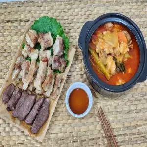 VDD 한우 캠핑 세트 1.6kg 곱창모듬 대도리탕 대창 염통