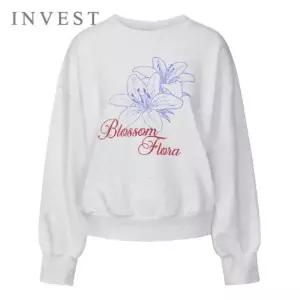 [인베스트] 플라워 레터링 맨투맨 티셔츠_IN6S1TS6530