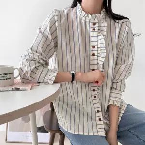 여자 프릴넥 투버튼 스트라이프 봄남방 면 박시 셔츠