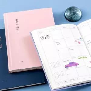 [문구] 심플한 양장본 다이어리 2026 일기장 데일리 플래너 매일 일정 기록 1P