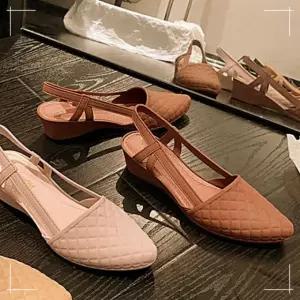 여성 편한 웨지힐슈즈 플랫슈즈 편안한 가볍고 체크패턴 젤리슈즈 vm LWFHMFKY