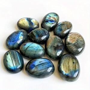 1PC  자연 달빛 돌 크리스탈 Labradorite Nunatak 회색 빛나는 월장석 장식 공예