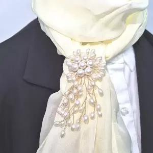 [콩심팥심]진주꽃 브로치 상견례 혼주용 정장 액세서리 여성 코사지
