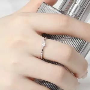 [셀러에이드]925 실버 백금 도금 큐빅 장식 카렌 반지 실버링