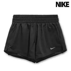 [갤러리아] [나이키] 여성 드라이핏 원 하이라이즈 투인원 쇼츠 3인치 블랙 DX6016-010