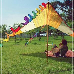 [2개구성] 가랜드 레인보우 바람개비 스피너 캠핑 무지개 텐트 DJWA63203