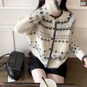 밀크웨이 부드러운 예쁜패턴 가디건겨울스웨터 박시 니트 데일리 노르딕