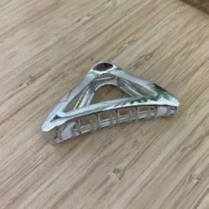 [신상오픈런]|CCA8587|여성용 메탈 진주 웨이브 집게핀 데일리 헤어 액세서리