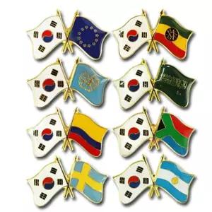 세계각국의 휘날리는 국기교차 뱃지 3