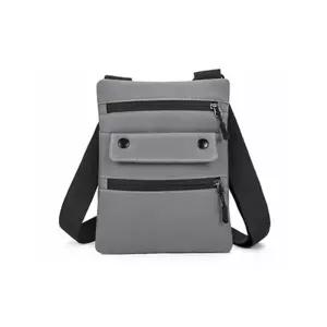 데일리용 핸드폰수납용 가벼운 남성크로스백 여행용남자백 기본템 어깨매는가방 실용성