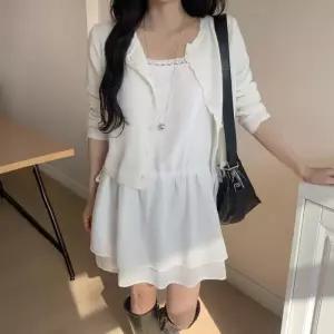 여자 여름 시원한 레이스 프릴 끈나시 블라우스