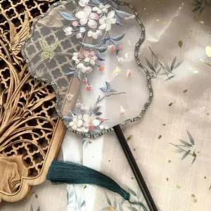 선녀부채 동양풍 중국 자수 태슬 고전 B. 배꽃 낙엽