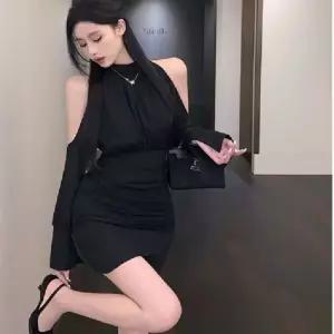 미에스틸로 여자 치마 블랙 미니 겨울 하객 봄가을 스몰 긴팔 맵시 24종 ADOR1