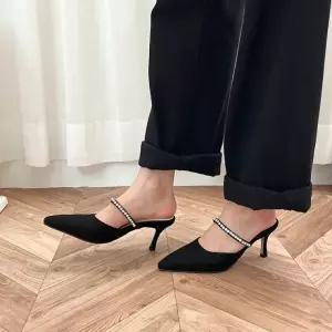 포인티드토 비즈스트랩 뮬 키튼힐 미들힐 5FWY