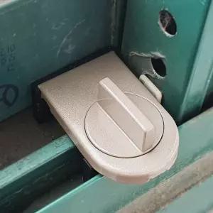 보안용품 도어락 안전고리 창문 잠금장치 갈색 슬라이딩 샷시 창틀 고정 방범 장치