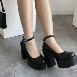 발목스트랩구두 키높이 통굽힐 어글리슈즈 스트릿패션 통굽구두 통굽힐 발편한여성구두