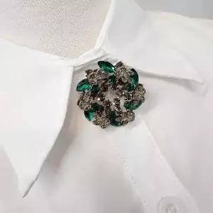 꽃모양 브로치 귀찮은 여성 큐빅 코사지