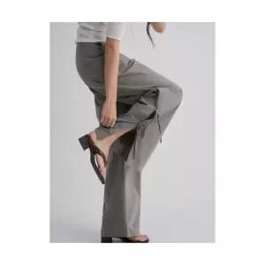 국내매장정품 에잇세컨즈 8SECONDS 밑단 슬릿 리본 디테일 스트레이트 팬츠 카키 355821LY3H 2206921180397