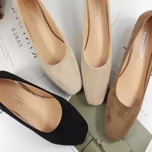 여성 스웨이드 로우굽 펌프스힐 여자 플랫 통굽 3컬러 여성로퍼 블로퍼 캐주얼신발 로퍼