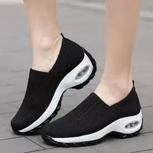 여성 에어 슬립온 블랙화이트 1P 데일리 니트 운동화 여성에어운동화 워킹화 여성슬립온